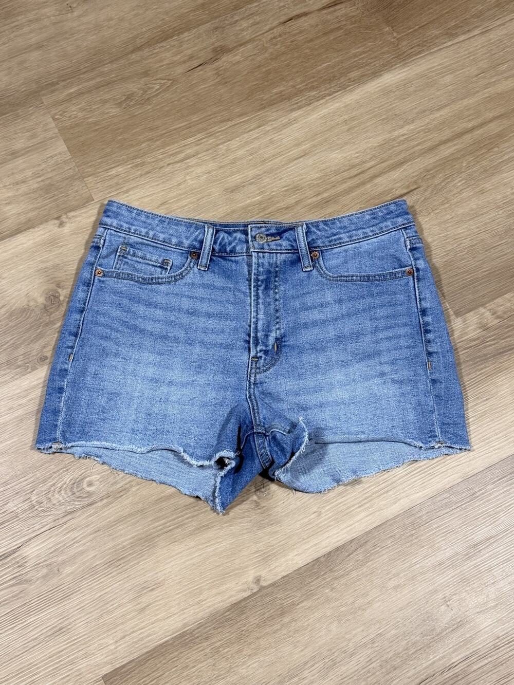 Old Navy High-Rise OG Straight Cut-Off Jean Shorts Womens Size 10 Blue Denim
